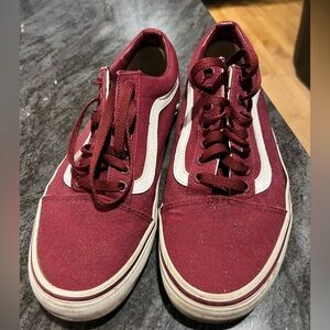 Vans Old Skool sneakers size 10 (men’s) in great, lightly used condition.